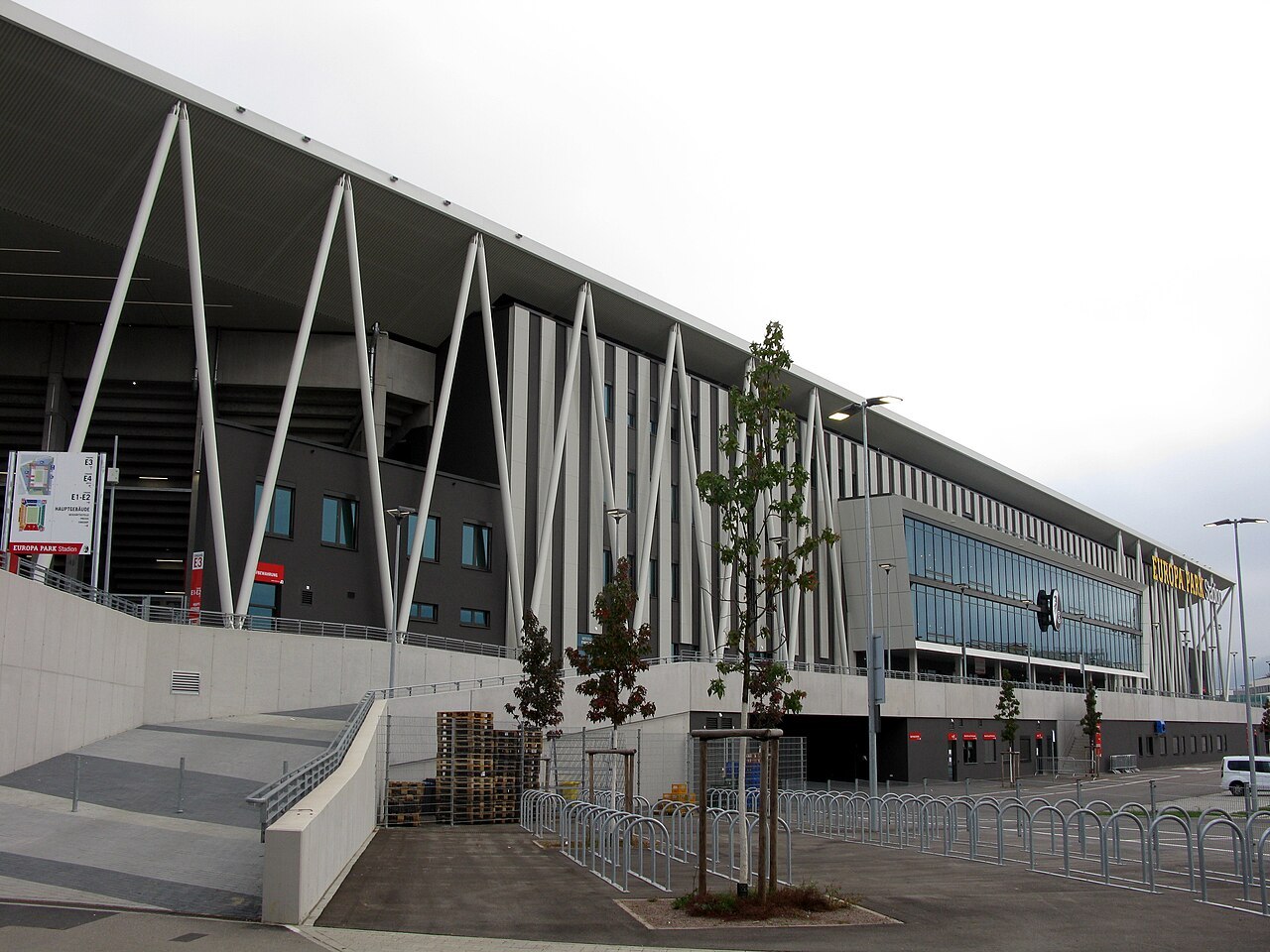 Arhivska fotografija spoljašnjosti Evropa park stadiona u Frajburgu.