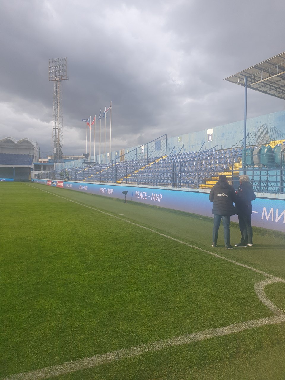 Arhivska istočna tribina stadiona pod Goricom u Podgorici, mart 2023.